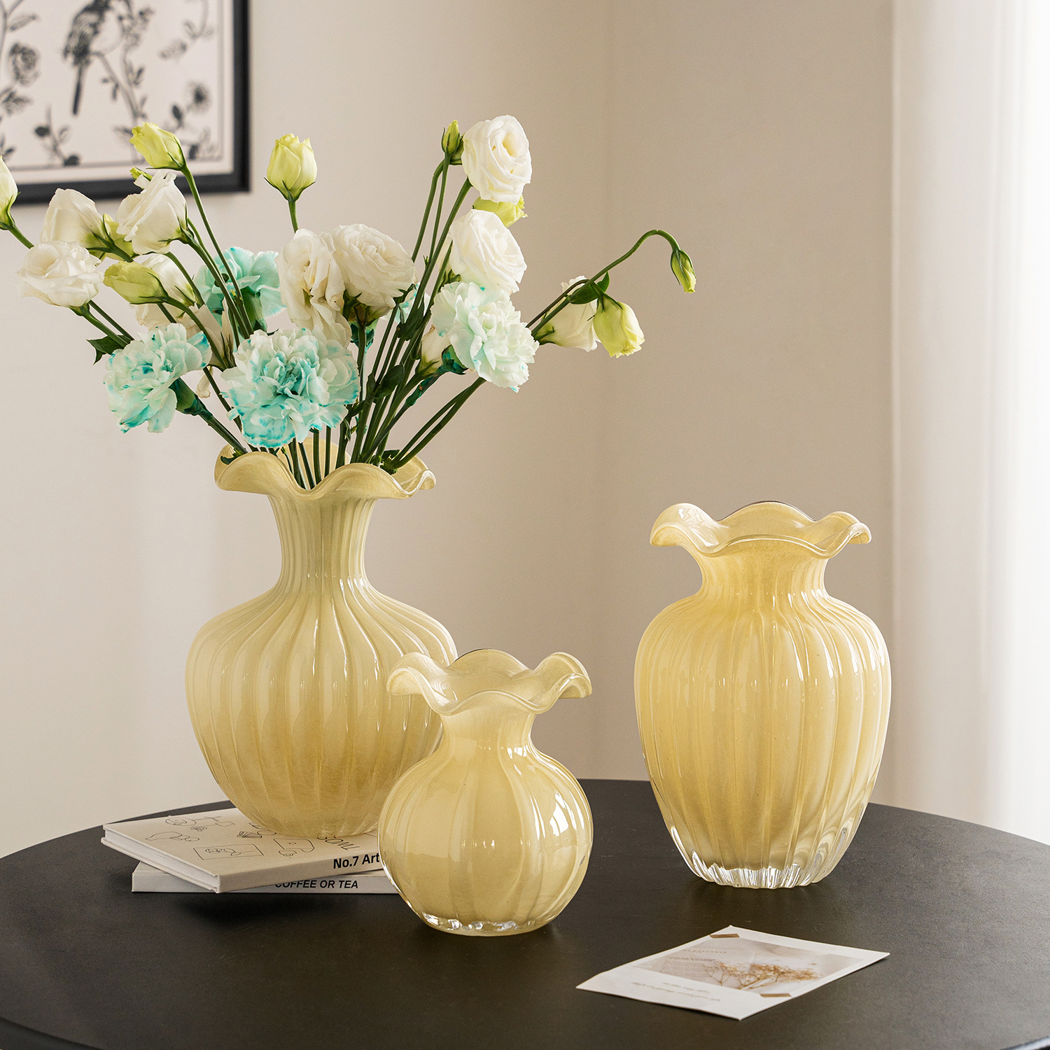 北欧轻奢奶油色玻璃花瓶创意花边高级感水培鲜花客厅小众插花摆件